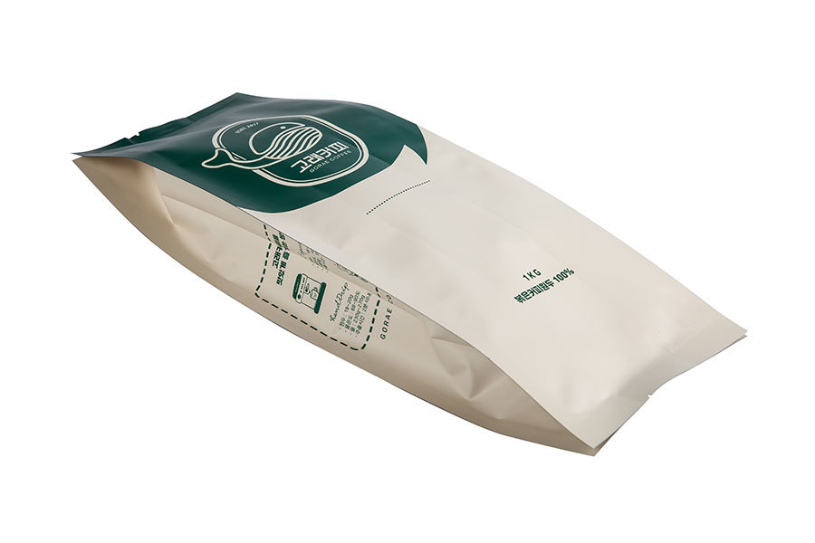 Four-sided seal bags